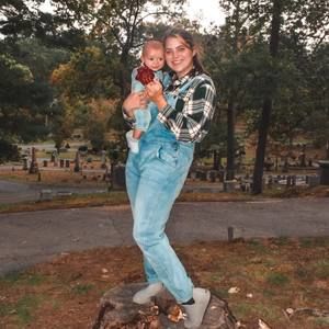 Meet your Posher, Alyssa